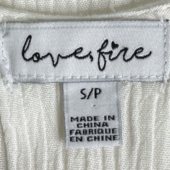 Loves Fire Criss Cross V Neck Wrap Front Blouse Top Size Small - Picture 4 of 13